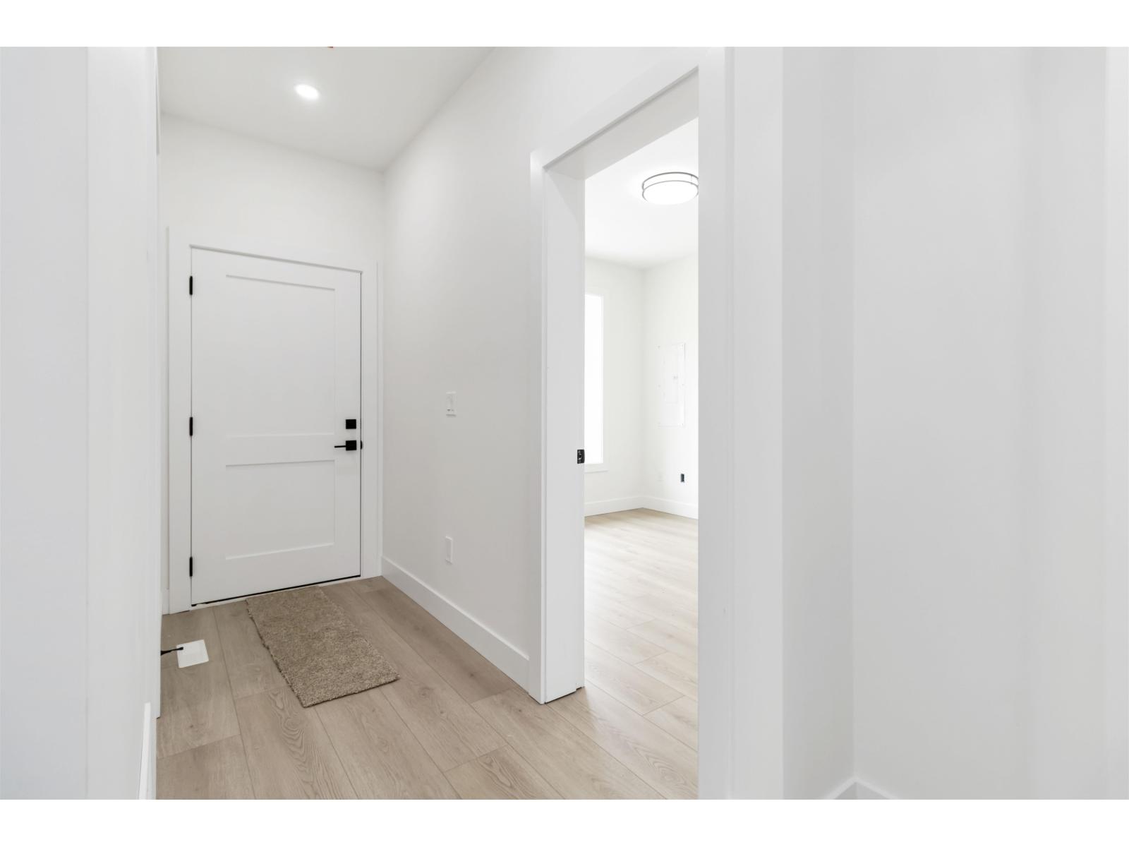 32666 3rd Avenue, Mission, British Columbia  V2V 1T9 - Photo 10 - R3087592