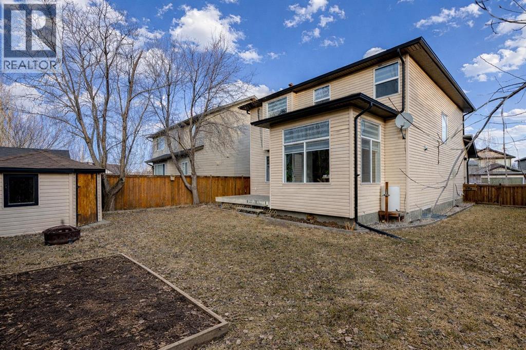 208 Fairways Bay Nw, Airdrie, Alberta  T4B 2P5 - Photo 37 - A2282573