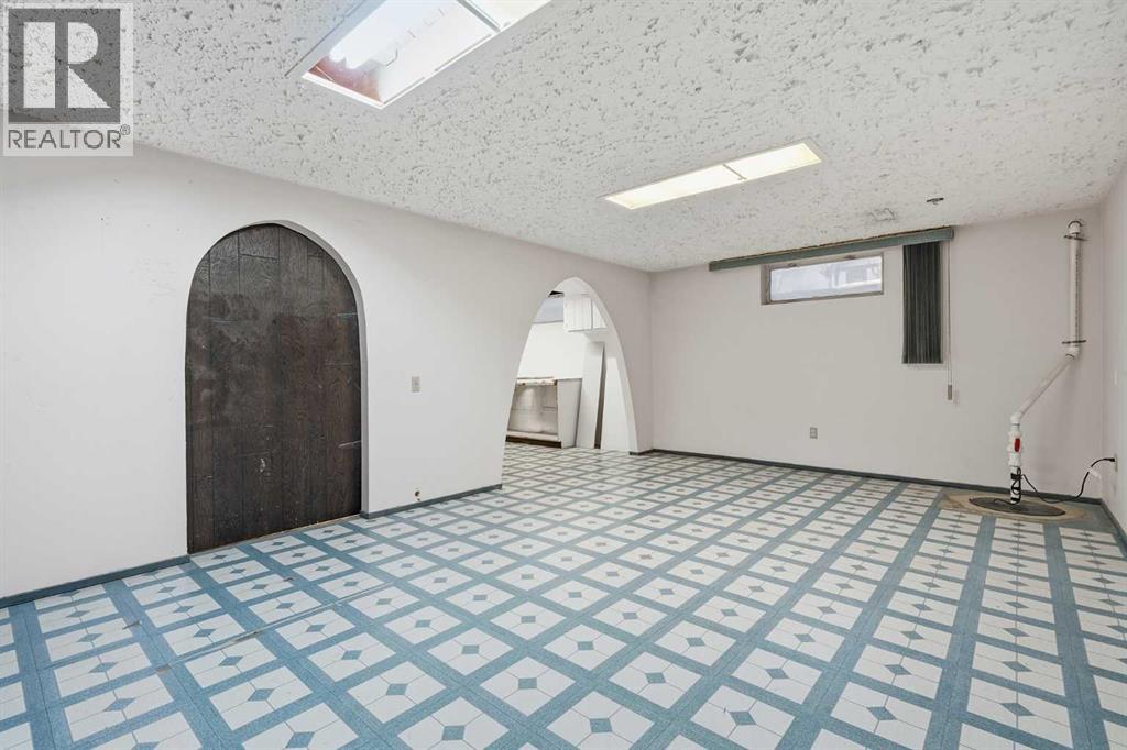 471 Dalmeny Hill Nw, Calgary, Alberta  T3A 1T8 - Photo 24 - A2283251