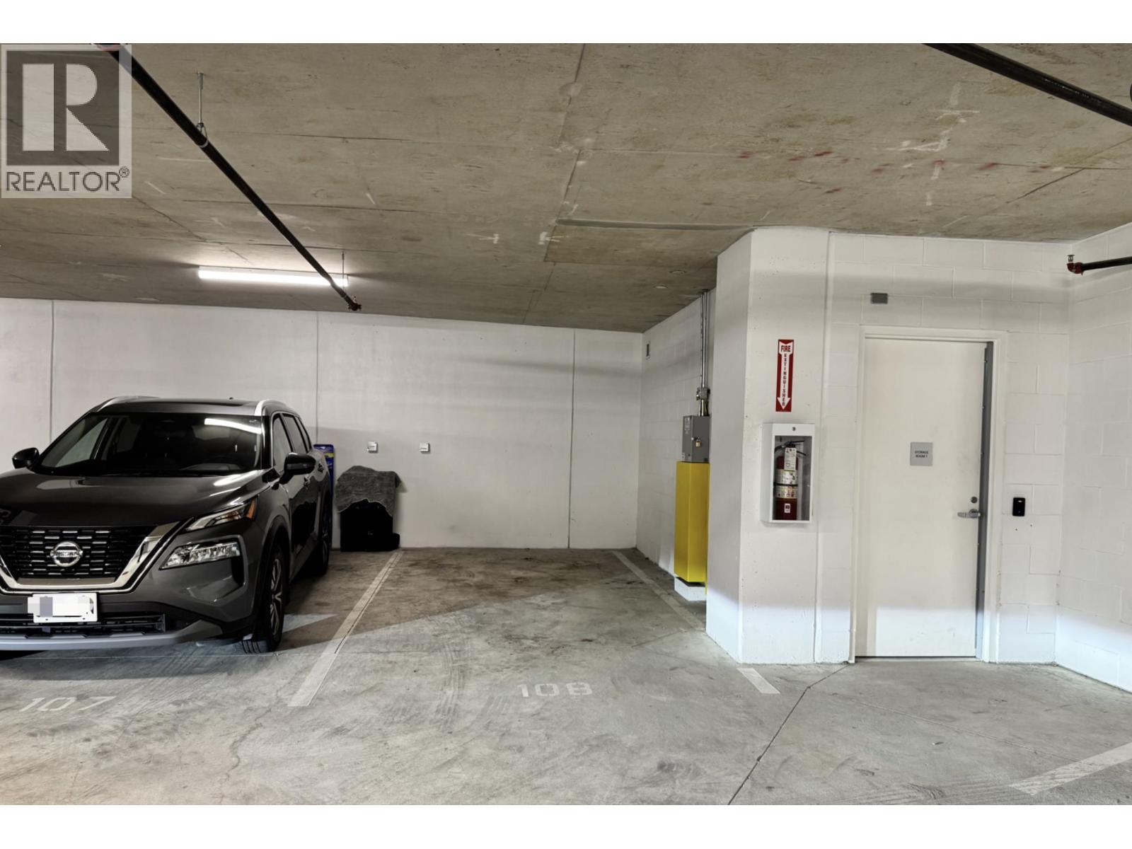 Listing Picture 30 of 31 : 802 8750 UNIVERSITY CRESCENT, Burnaby / 本拿比 - 魯藝地產 Yvonne Lu Group - MLS Medallion Club Member