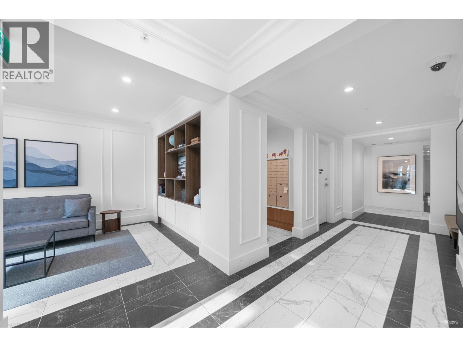 Listing Picture 23 of 31 : 802 8750 UNIVERSITY CRESCENT, Burnaby / 本拿比 - 魯藝地產 Yvonne Lu Group - MLS Medallion Club Member