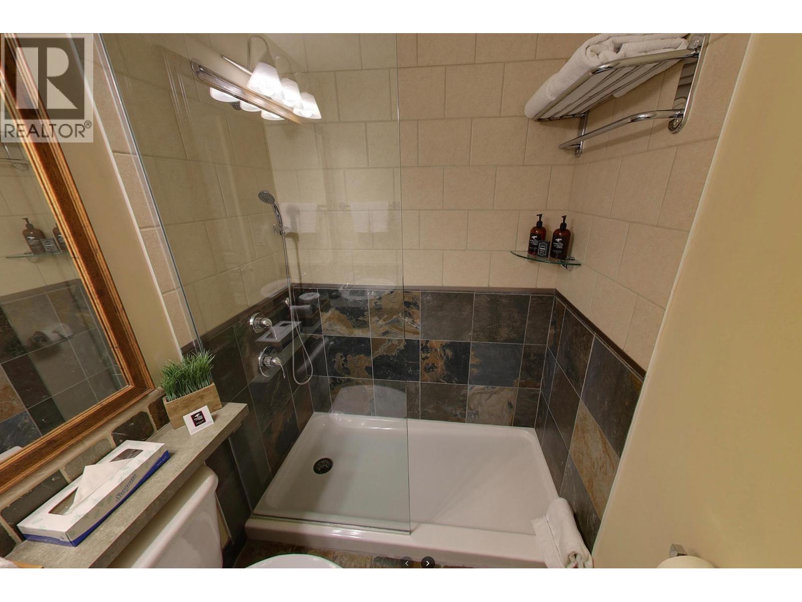 114 1490 Highway 99 Highway, Pemberton, British Columbia  V0N 2L1 - Photo 14 - R3023152