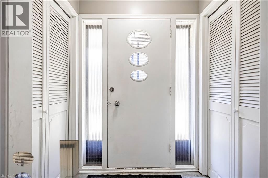 10 Harris Avenue, Brantford, Ontario  N3R 2E9 - Photo 5 - 40803959