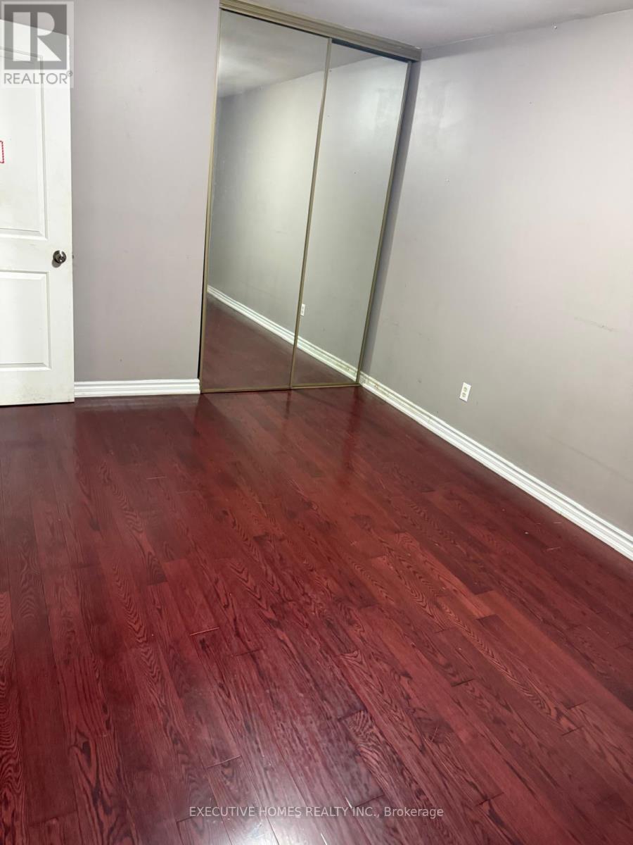 6 Manderley Pl Place, Brampton, Ontario  L6S 2S6 - Photo 21 - W12689512