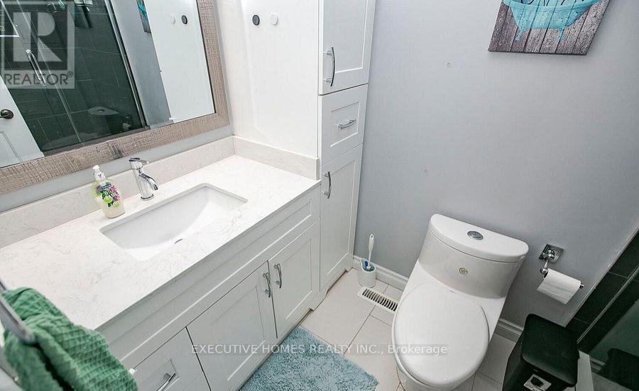 6 Manderley Pl Place, Brampton, Ontario  L6S 2S6 - Photo 13 - W12689512