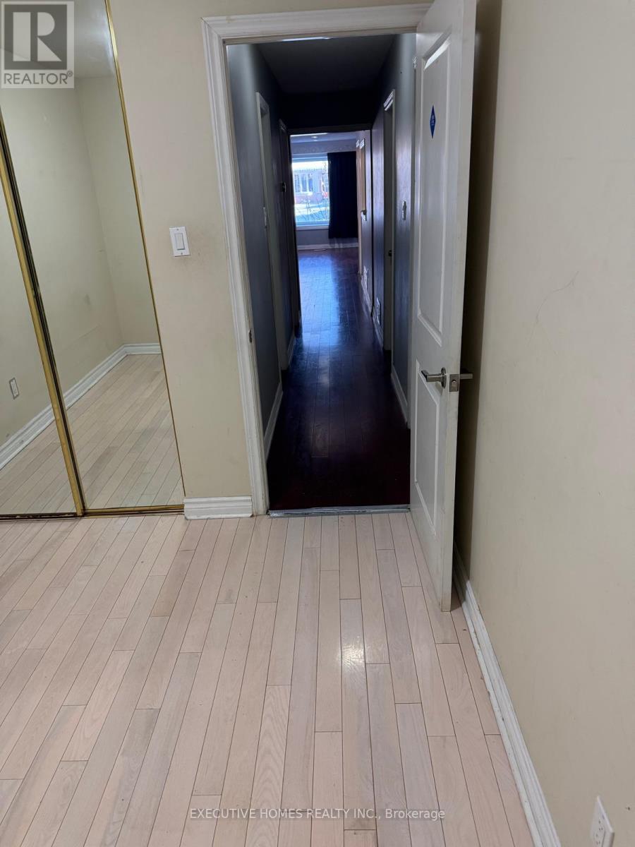 6 Manderley Pl Place, Brampton, Ontario  L6S 2S6 - Photo 25 - W12689512