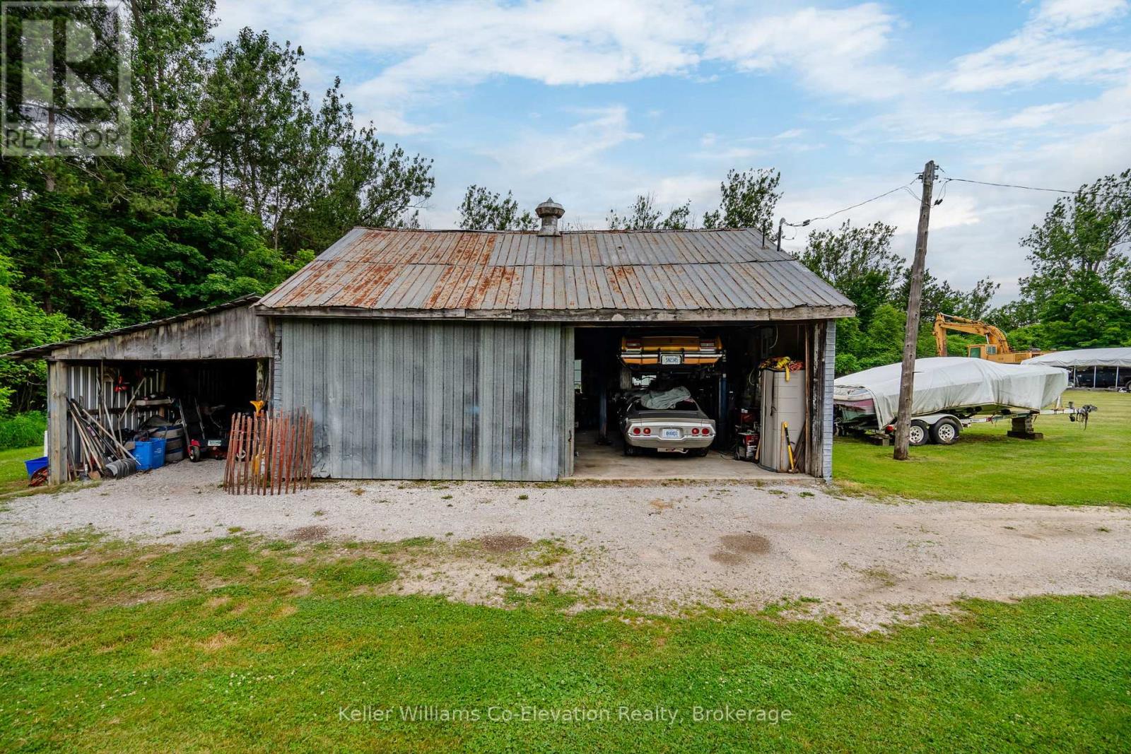 4060 10th Side Road, Bradford West Gwillimbury, Ontario  L3Z 3V2 - Photo 31 - N12773140