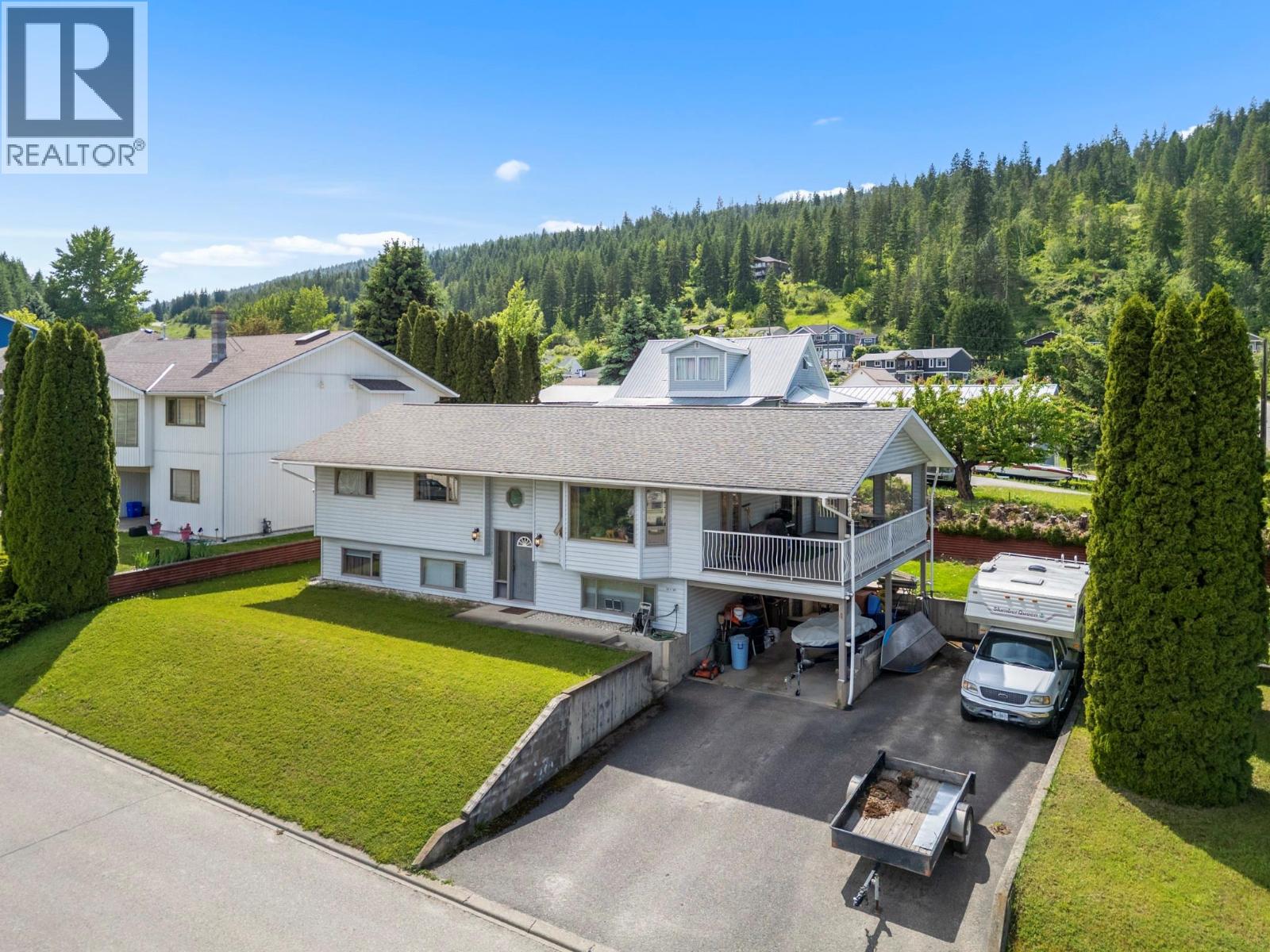 4 Preston Crescent, Enderby, British Columbia  V4Y 4C5 - Photo 2 - 10375340