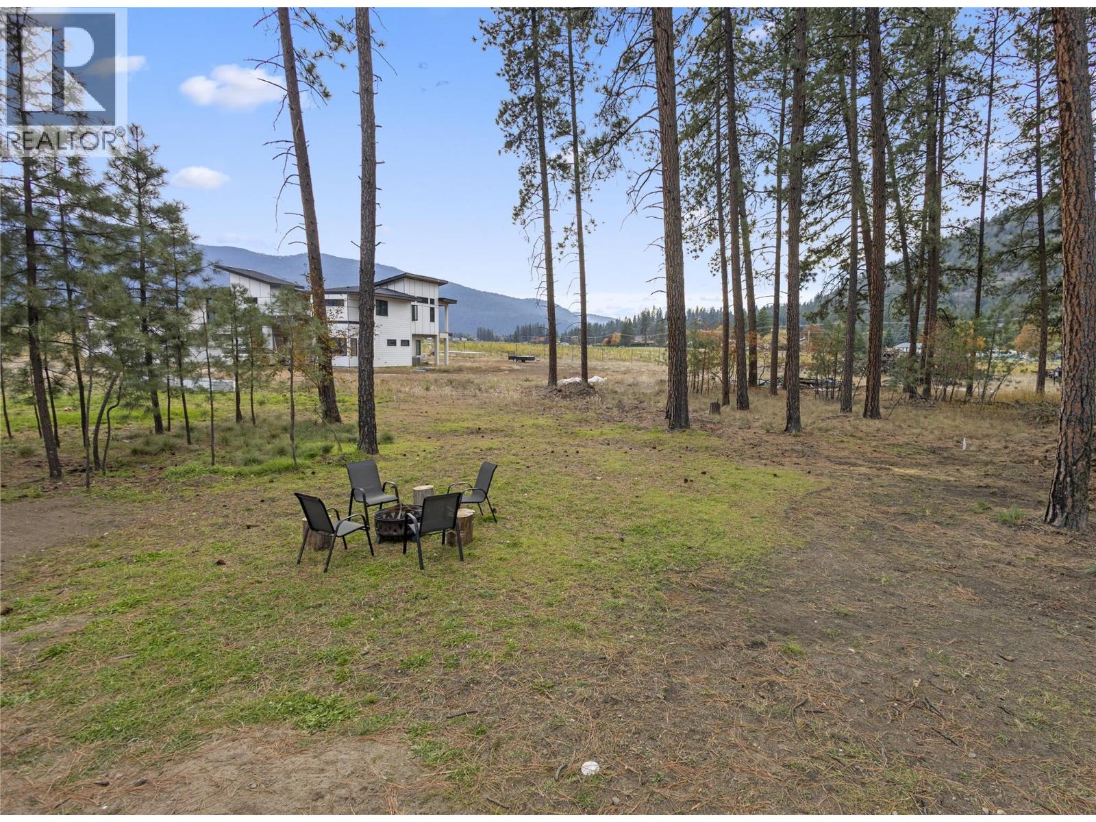 8127 Donaldson Drive, Grand Forks, British Columbia  V0H 1H2 - Photo 14 - 10375322