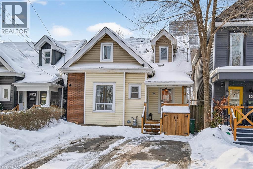 306 CUMBERLAND Avenue, Hamilton, Ontario