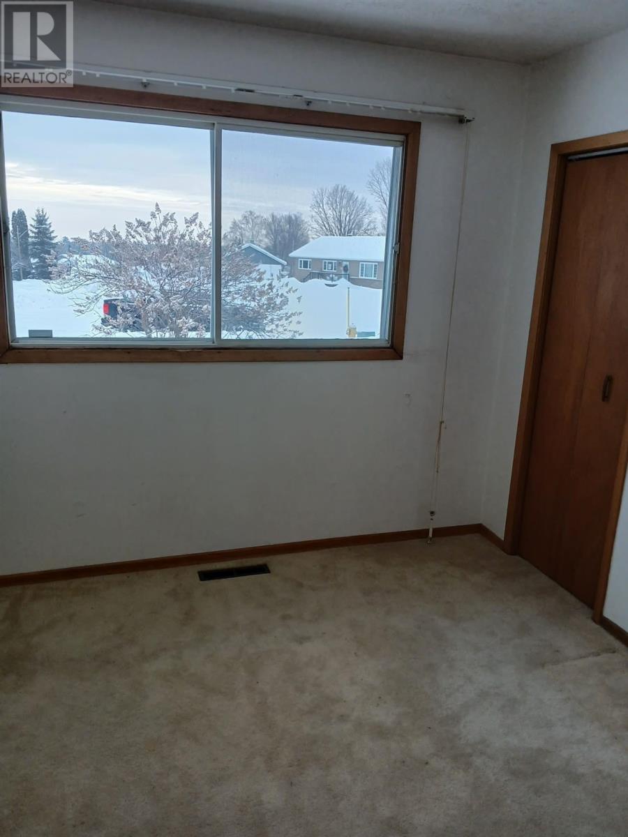 21 Bracken Pl, Elliot Lake, Ontario  P5A 1L5 - Photo 16 - SM260259