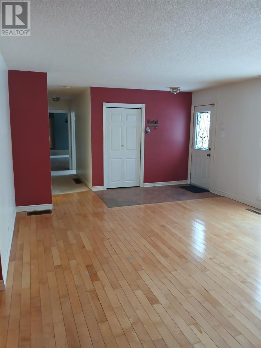 21 Bracken Pl, Elliot Lake, Ontario  P5A 1L5 - Photo 13 - SM260259