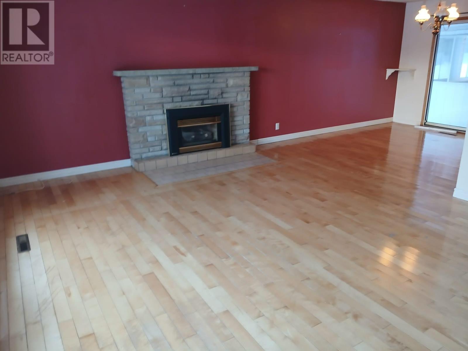 21 Bracken Pl, Elliot Lake, Ontario  P5A 1L5 - Photo 7 - SM260259