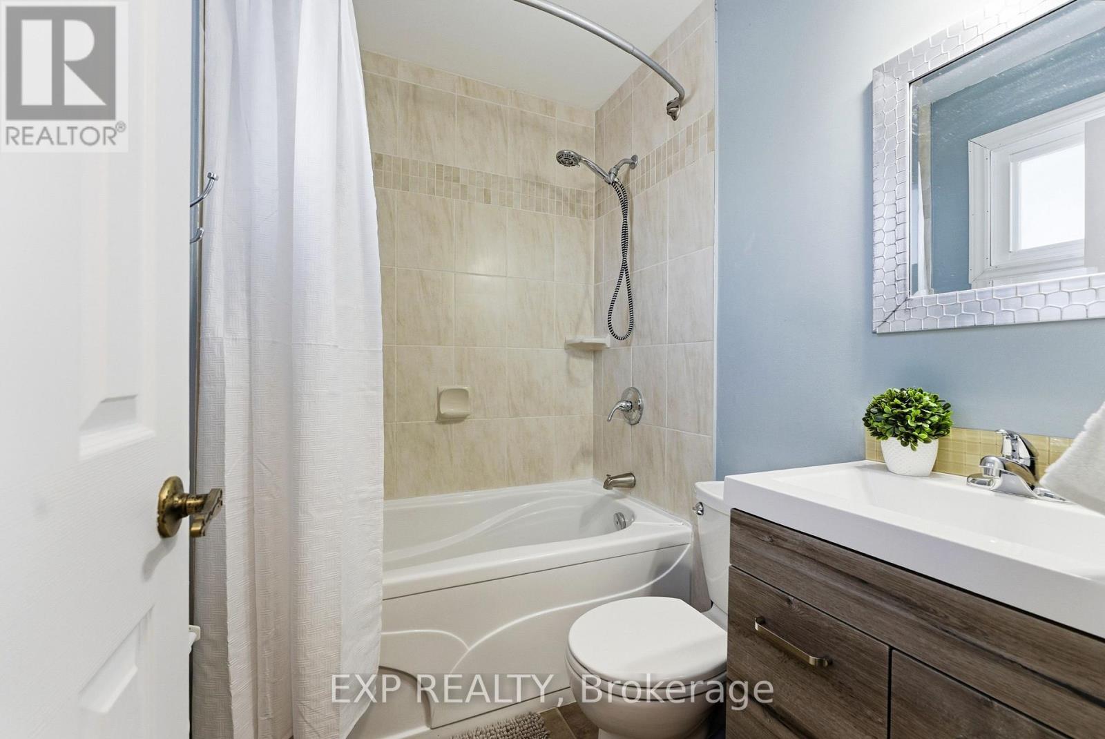 27 Morris Drive, Belleville (Belleville Ward), Ontario  K8P 5B3 - Photo 10 - X12773092