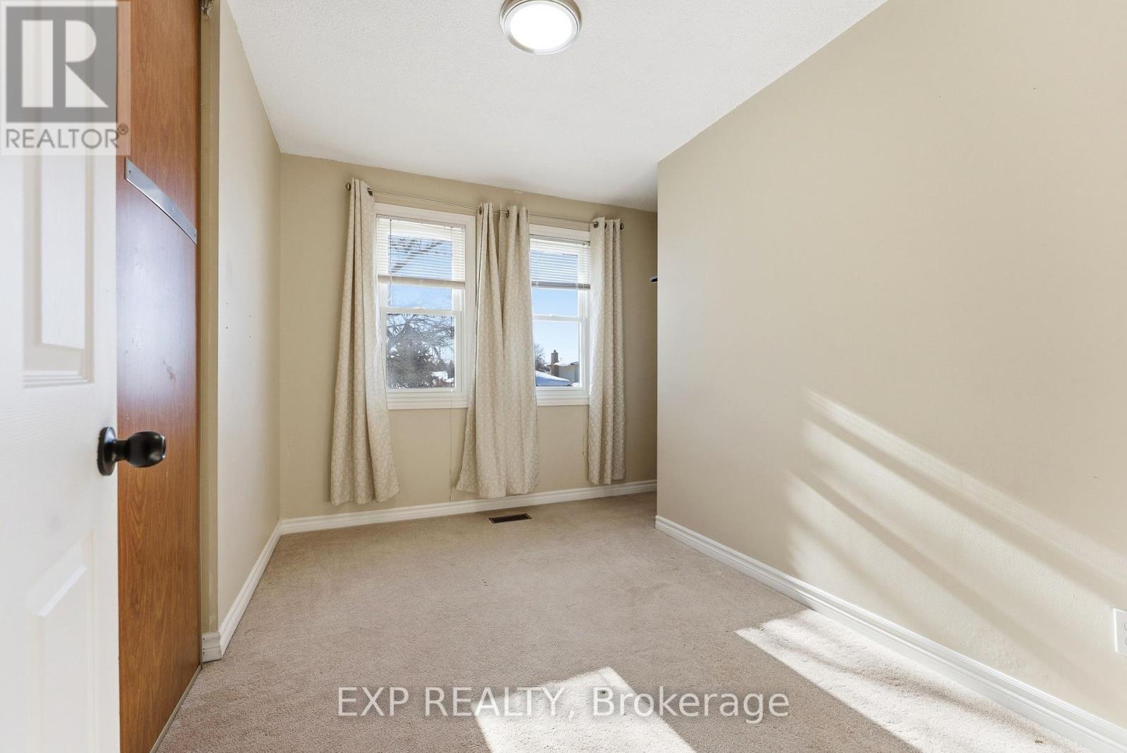 27 Morris Drive, Belleville (Belleville Ward), Ontario  K8P 5B3 - Photo 14 - X12773092