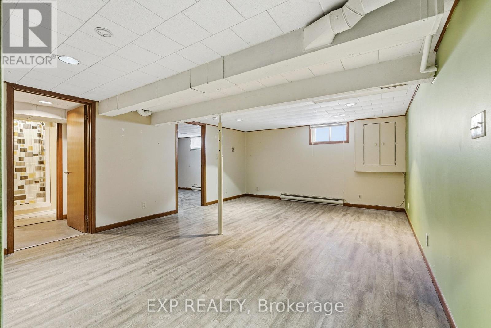 27 Morris Drive, Belleville (Belleville Ward), Ontario  K8P 5B3 - Photo 16 - X12773092