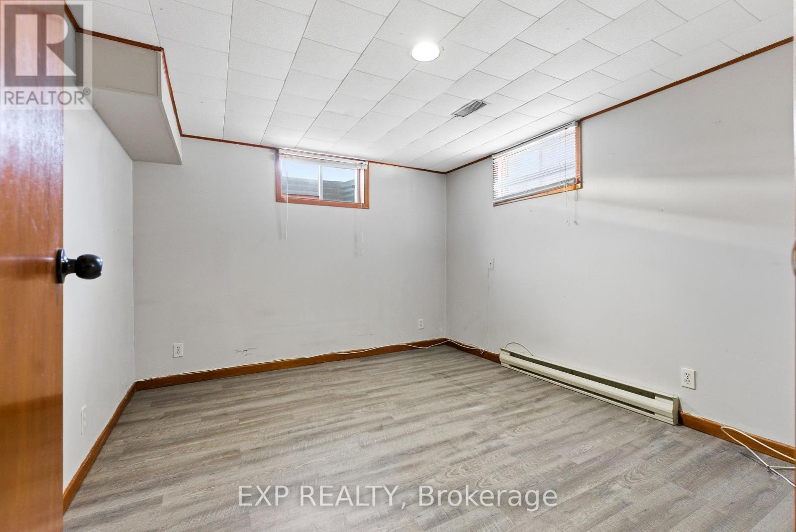 27 Morris Drive, Belleville (Belleville Ward), Ontario  K8P 5B3 - Photo 17 - X12773092