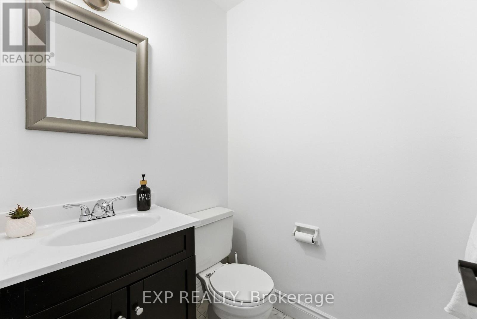 27 Morris Drive, Belleville (Belleville Ward), Ontario  K8P 5B3 - Photo 7 - X12773092