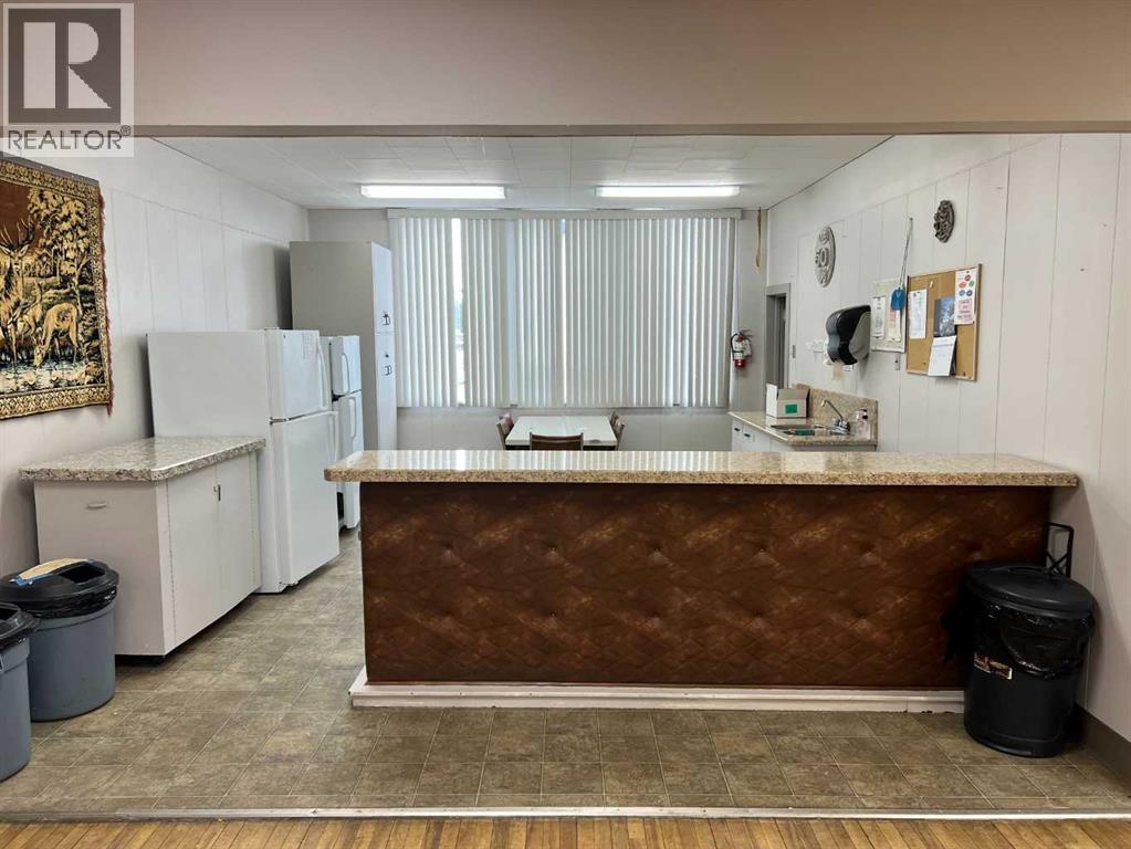 4702 50 Avenue, Camrose, Alberta  T4V 0R8 - Photo 8 - A2279632