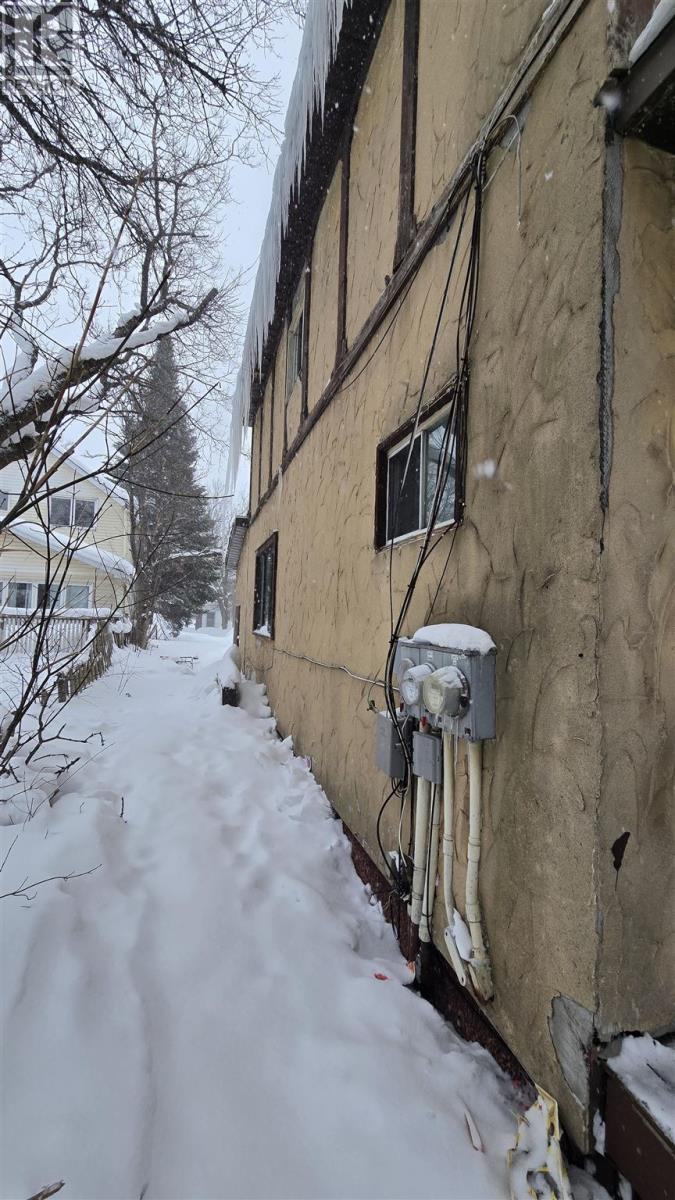 353 Alexandra St, Sault Ste. Marie, Ontario  P6A 1J9 - Photo 3 - SM260265