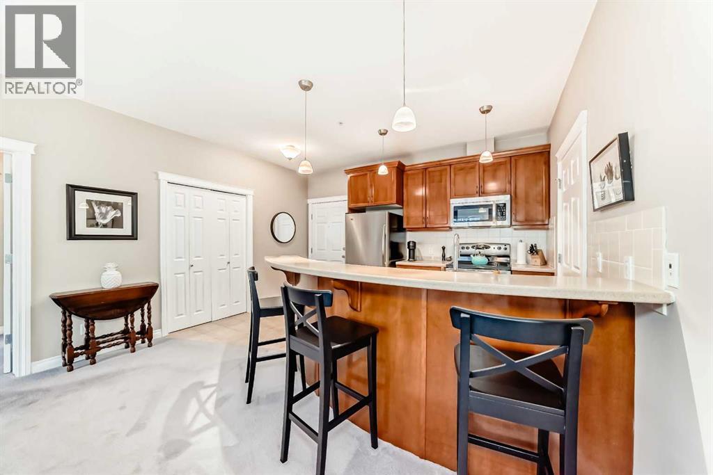 4304, 24 Hemlock Crescent Sw, Calgary, Alberta  T3C 2Z1 - Photo 3 - A2282010