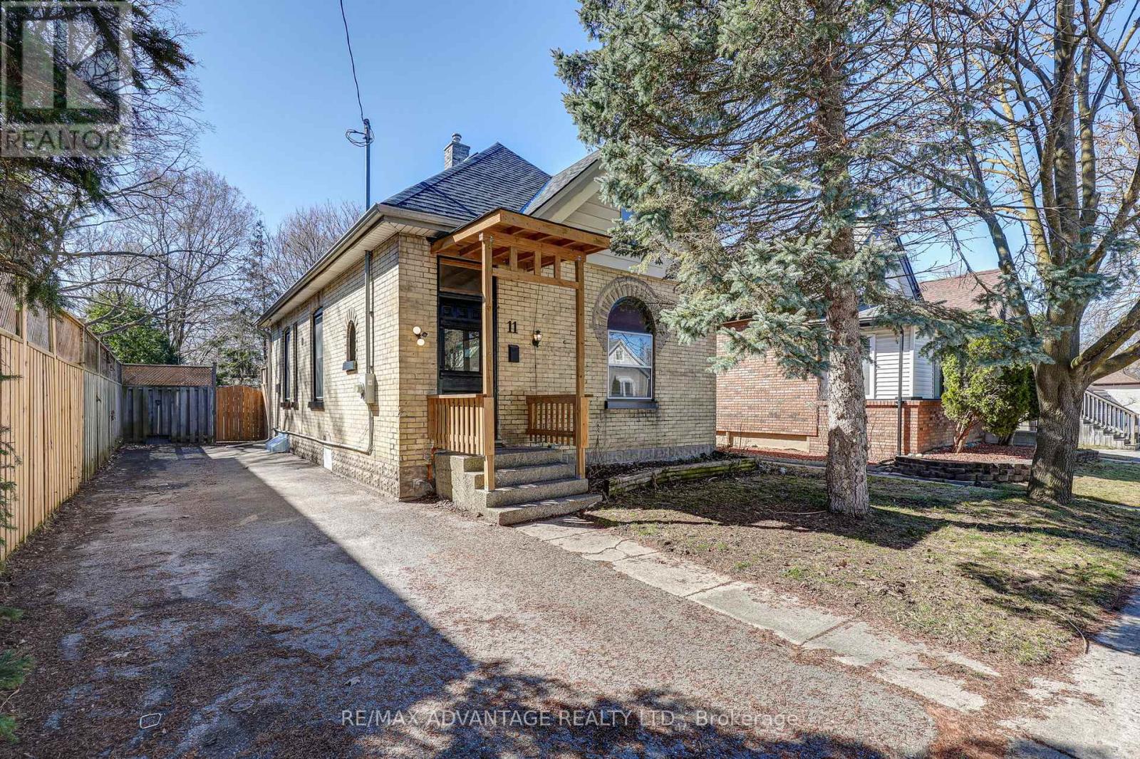 11 JOSEPHINE STREET, London South, Ontario