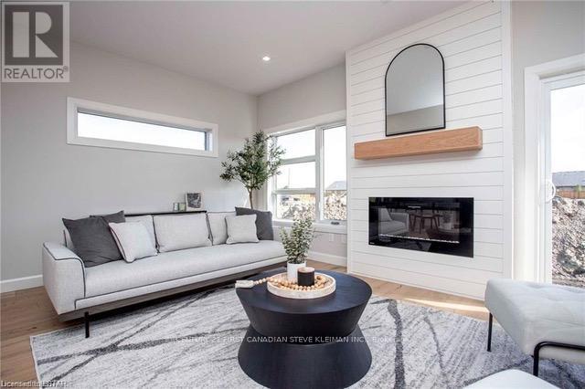 35 - 2700 Buroak Drive, London North, Ontario  N6G 5B6 - Photo 10 - X12773182