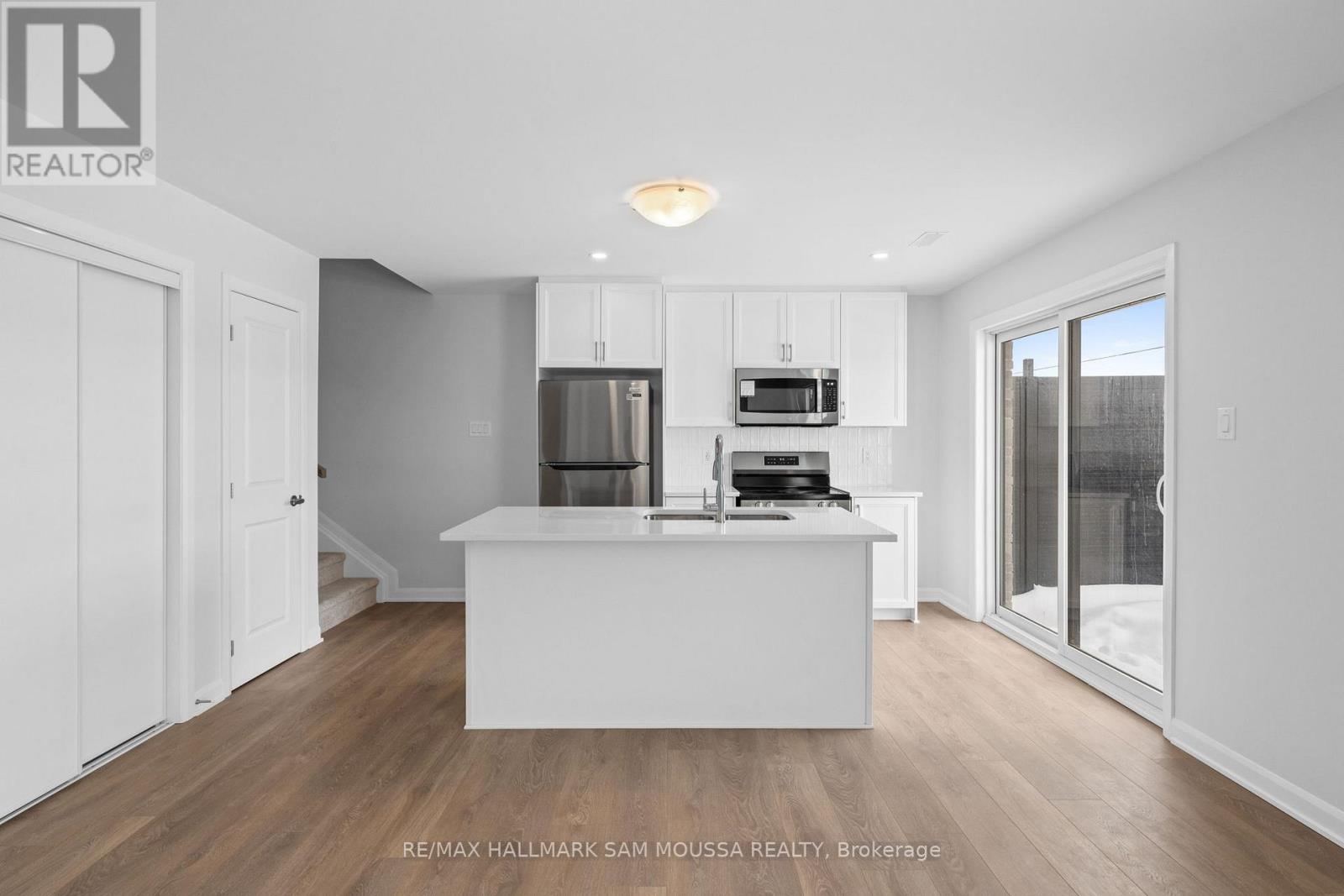 1227 Creekway Private, Ottawa, Ontario  K2T 0S8 - Photo 14 - X12773136