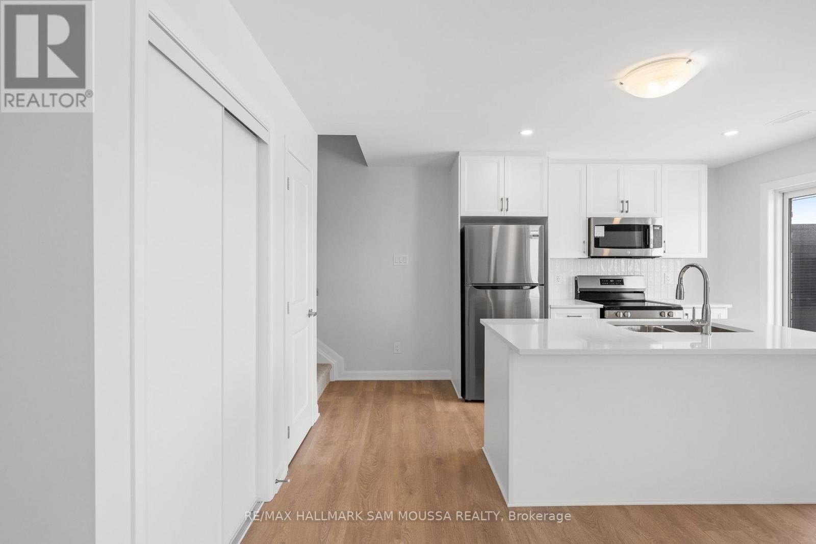 1227 Creekway Private, Ottawa, Ontario  K2T 0S8 - Photo 21 - X12773136