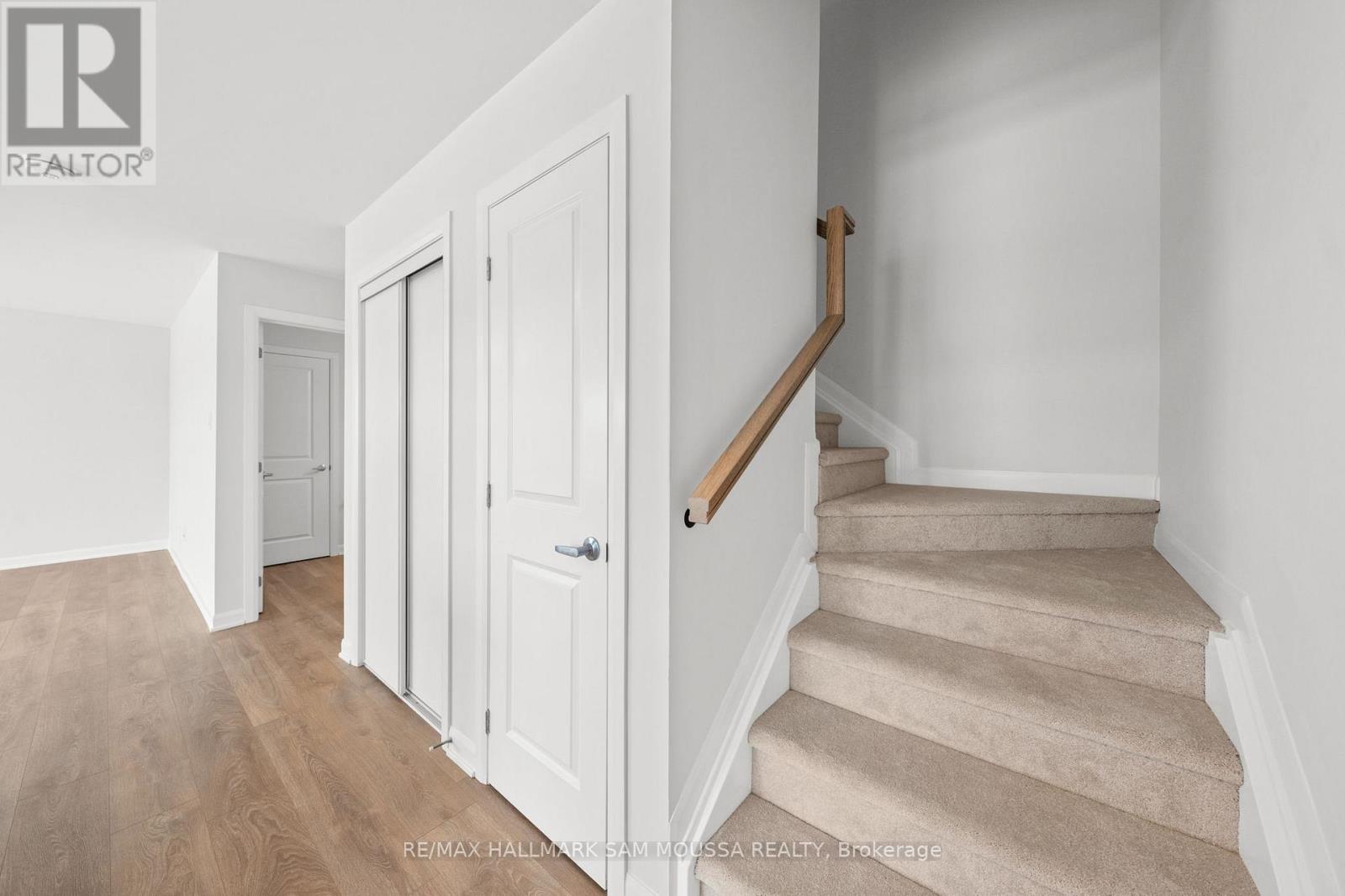 1227 Creekway Private, Ottawa, Ontario  K2T 0S8 - Photo 22 - X12773136