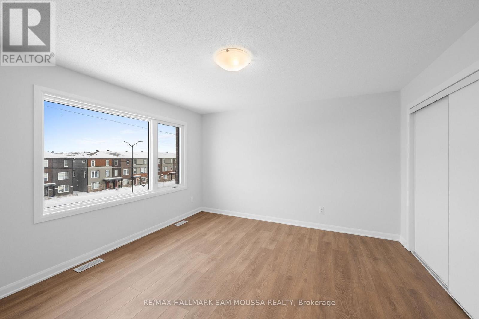 1227 Creekway Private, Ottawa, Ontario  K2T 0S8 - Photo 25 - X12773136