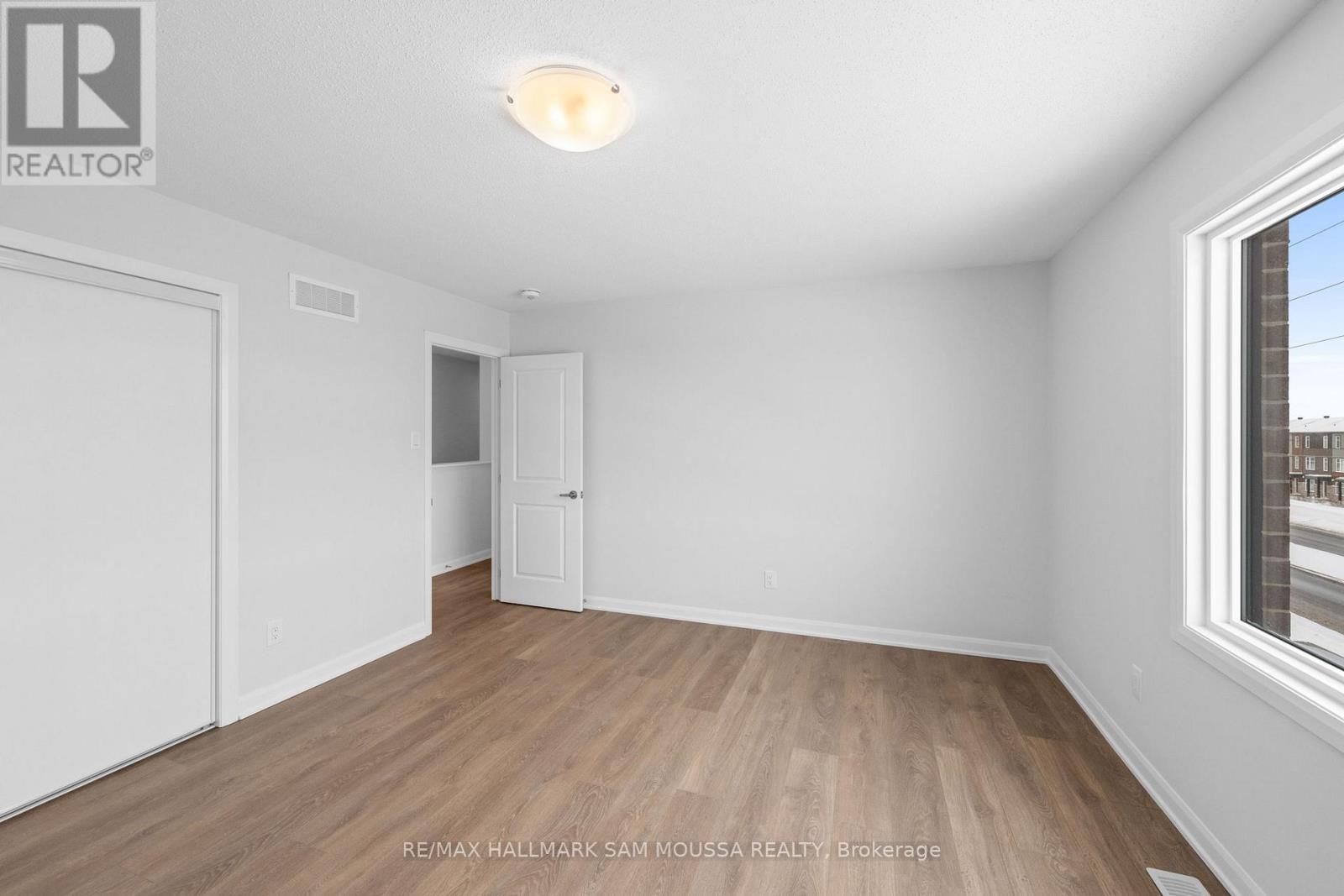 1227 Creekway Private, Ottawa, Ontario  K2T 0S8 - Photo 27 - X12773136