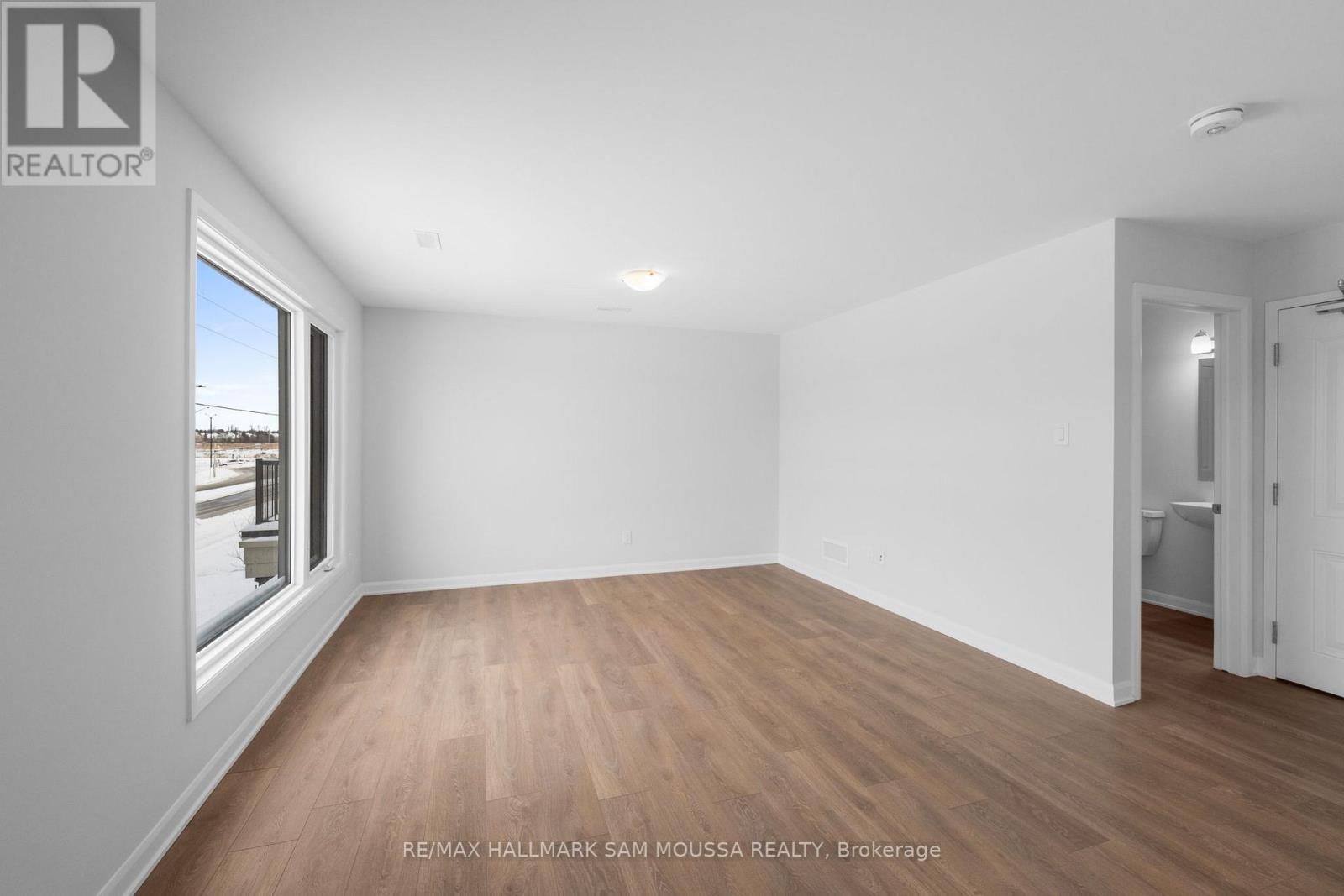 1227 Creekway Private, Ottawa, Ontario  K2T 0S8 - Photo 9 - X12773136