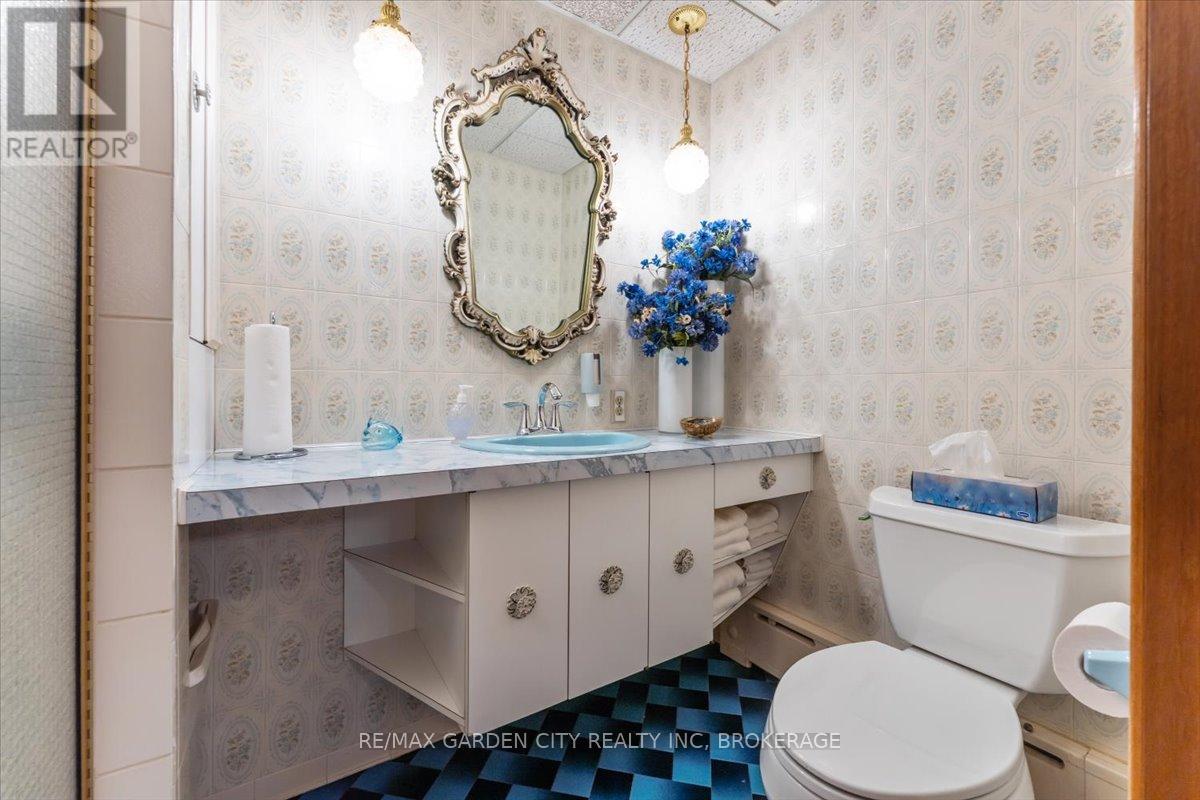 7 Glenayr Place, St. Catharines (Glendale/glenridge), Ontario  L2T 2A2 - Photo 21 - X12773062