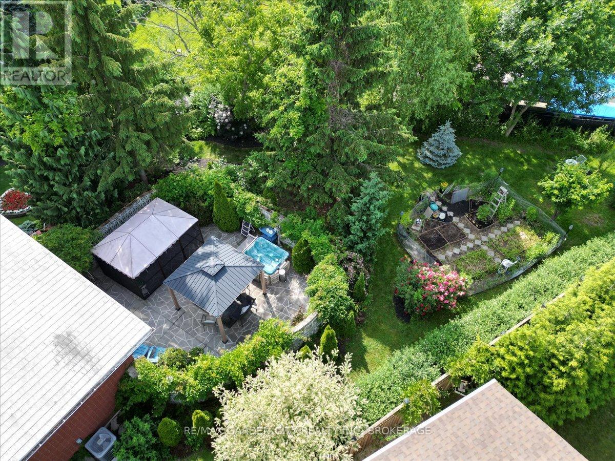 7 Glenayr Place, St. Catharines (Glendale/glenridge), Ontario  L2T 2A2 - Photo 40 - X12773062