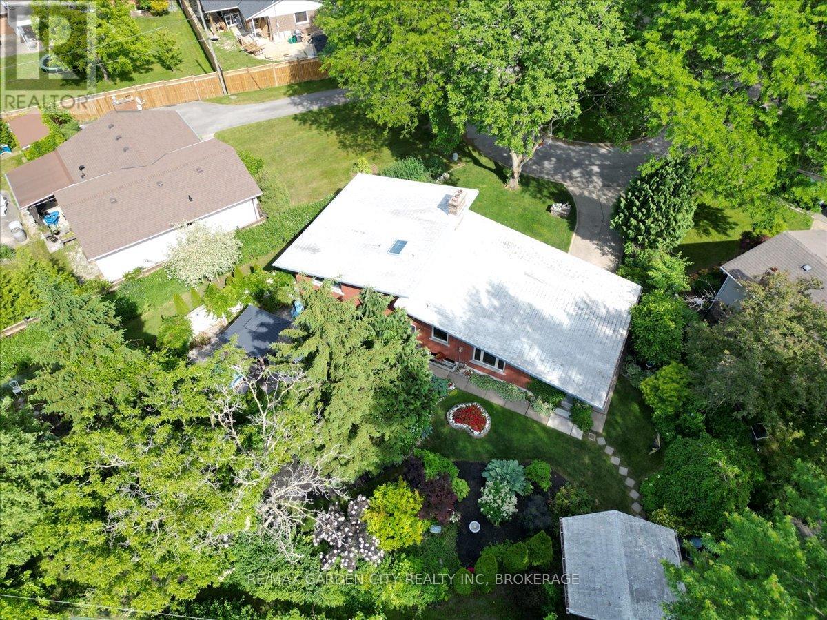 7 Glenayr Place, St. Catharines (Glendale/glenridge), Ontario  L2T 2A2 - Photo 42 - X12773062