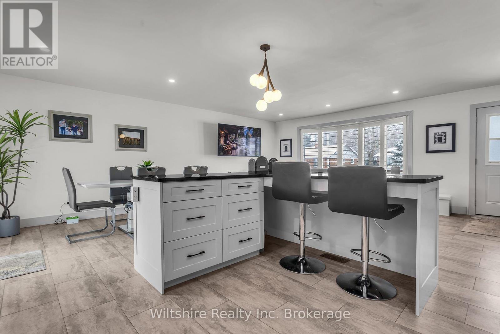 32 Devon Court, Tillsonburg, Ontario  N4G 4K6 - Photo 11 - X12773034