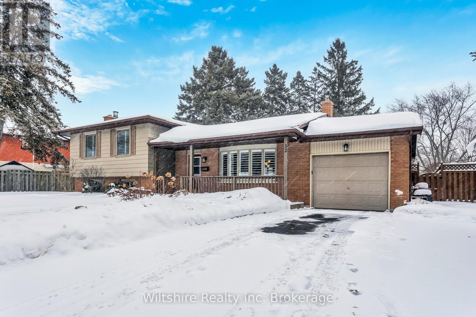 32 Devon Court, Tillsonburg, Ontario  N4G 4K6 - Photo 2 - X12773034