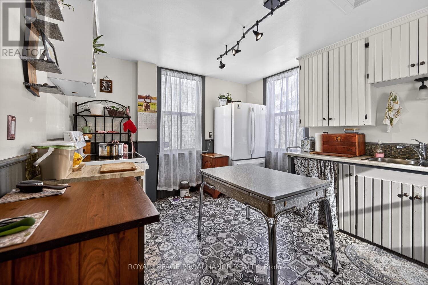 37 Orchard Street, Brockville, Ontario  K6V 2J6 - Photo 17 - X12773056