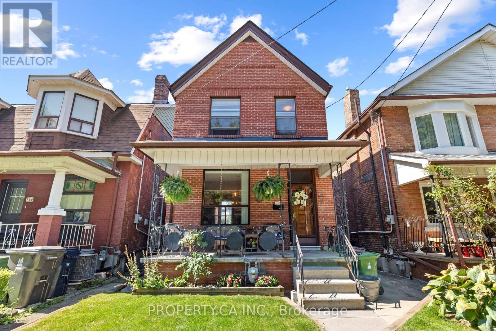 790 MANNING AVENUE, Toronto, Ontario
