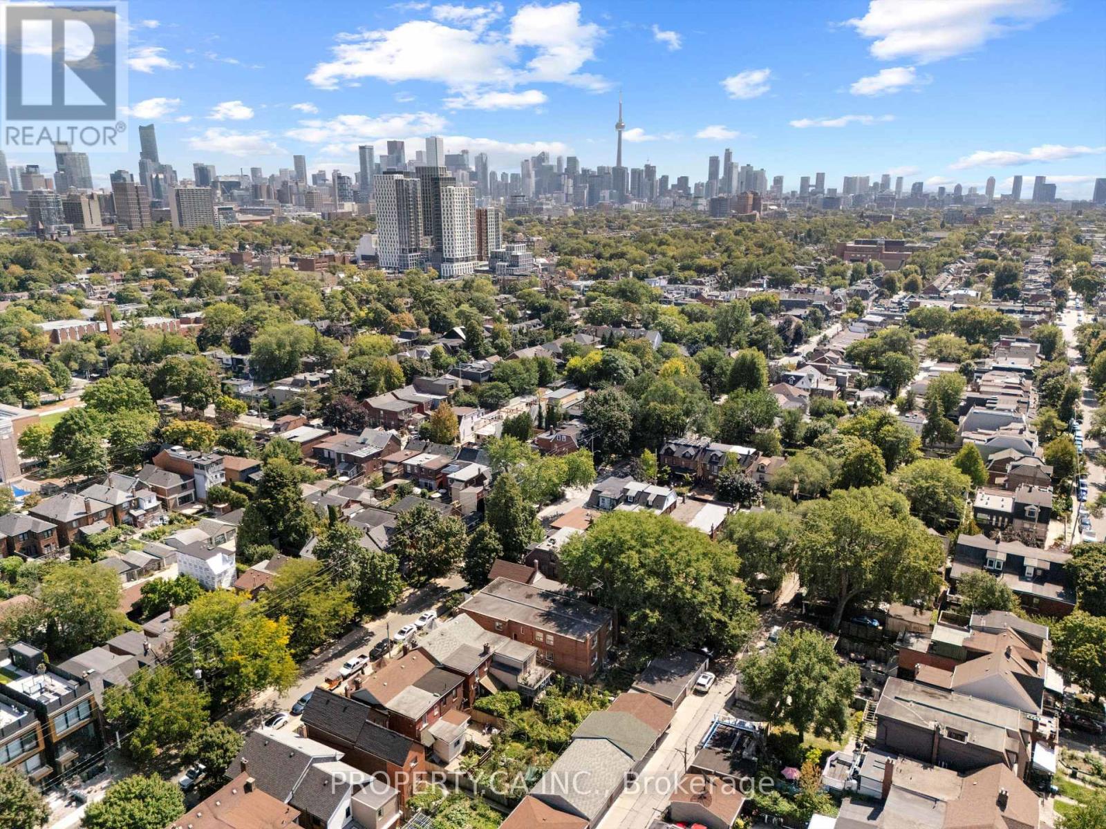 790 Manning Avenue, Toronto, Ontario  M6G 2W6 - Photo 39 - C12773032