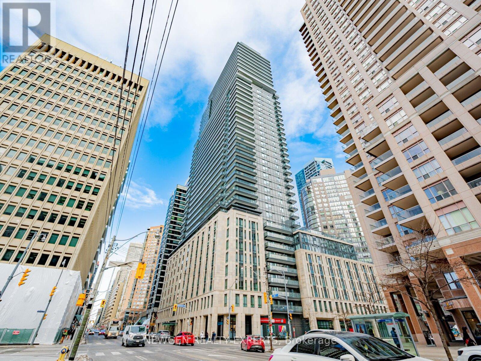 208 - 955 BAY STREET, Toronto, Ontario