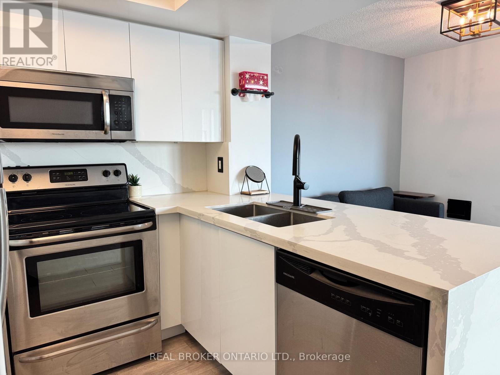 1203 - 28 Harrison Garden Boulevard, Toronto, Ontario  M2N 7B5 - Photo 5 - C12773160