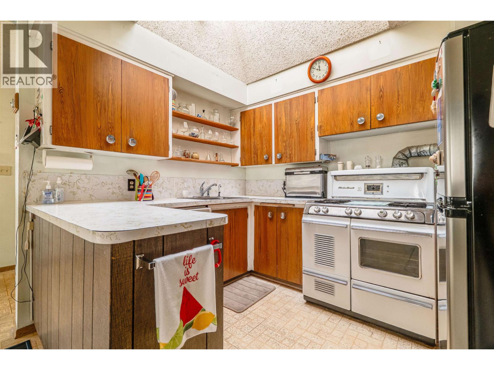 Listing Picture 17 of 33 : 4638 ROYAL OAK AVENUE, Burnaby / 本拿比 - 魯藝地產 Yvonne Lu Group - MLS Medallion Club Member