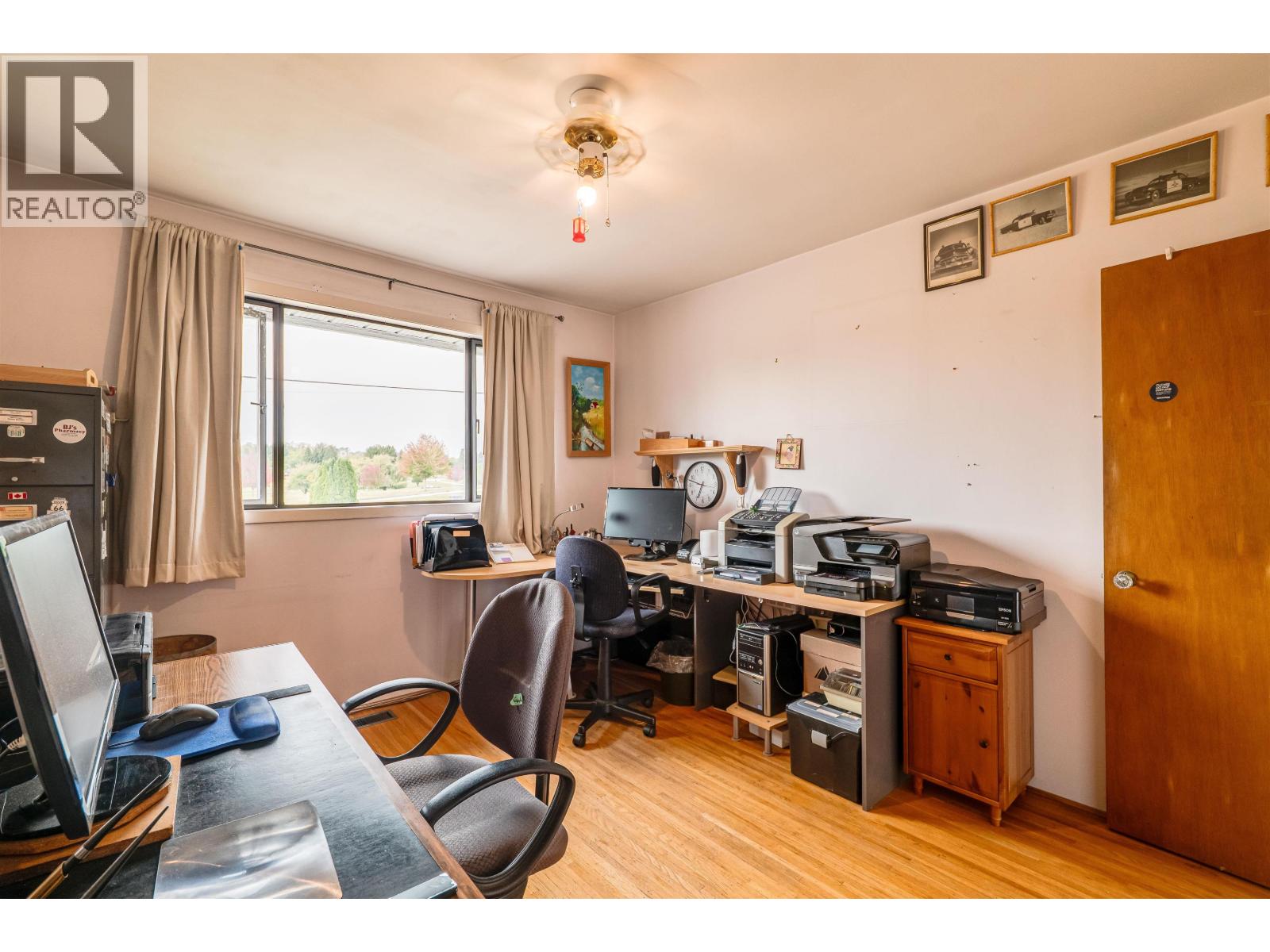 Listing Picture 14 of 33 : 4638 ROYAL OAK AVENUE, Burnaby / 本拿比 - 魯藝地產 Yvonne Lu Group - MLS Medallion Club Member