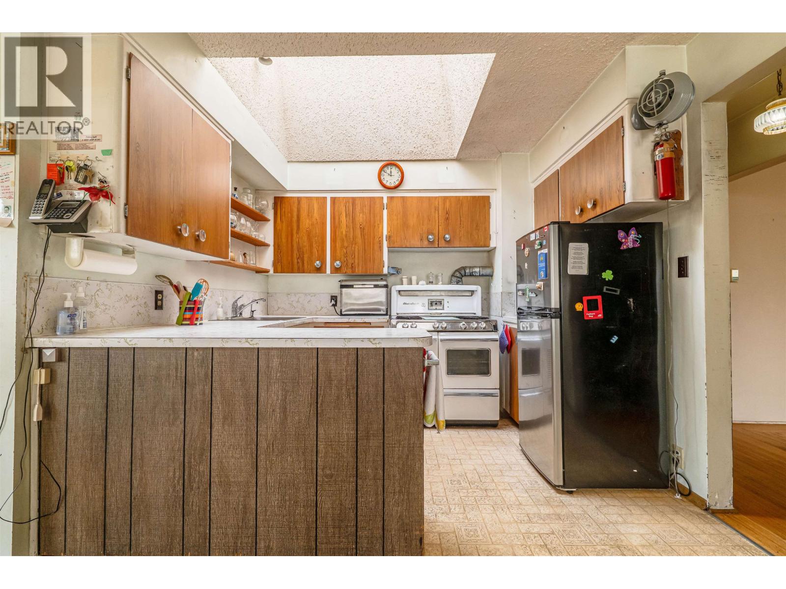 Listing Picture 18 of 33 : 4638 ROYAL OAK AVENUE, Burnaby / 本拿比 - 魯藝地產 Yvonne Lu Group - MLS Medallion Club Member