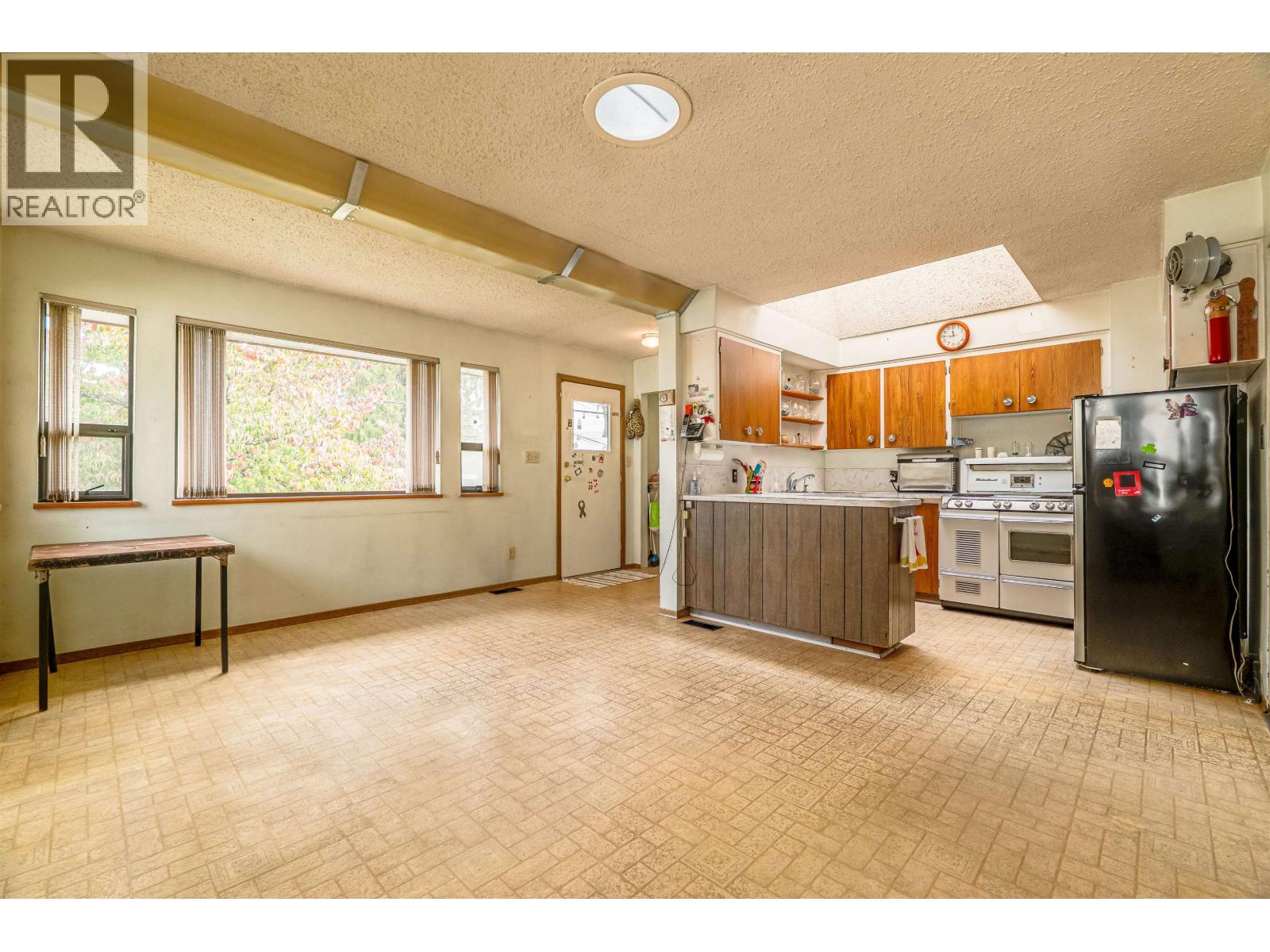 Listing Picture 21 of 33 : 4638 ROYAL OAK AVENUE, Burnaby / 本拿比 - 魯藝地產 Yvonne Lu Group - MLS Medallion Club Member