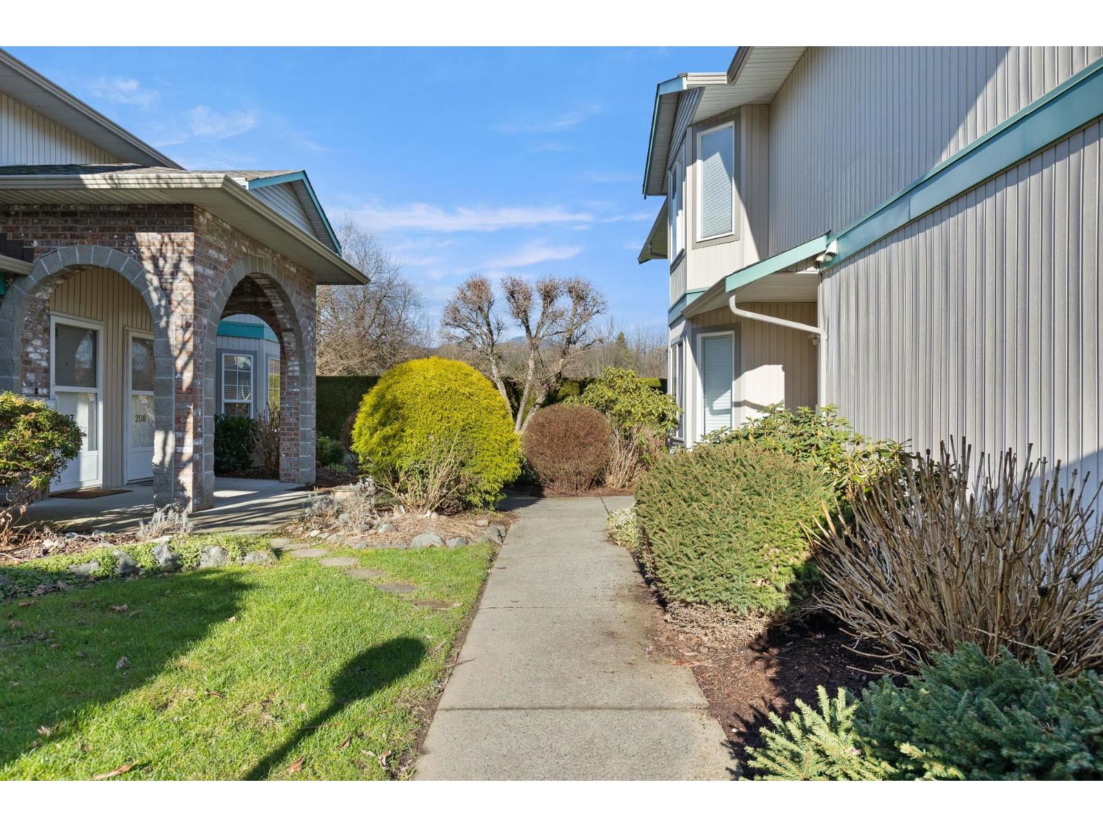 108 9855 Quarry Road, Chilliwack Proper East, Chilliwack, British Columbia  V2P 3M3 - Photo 3 - R3087830