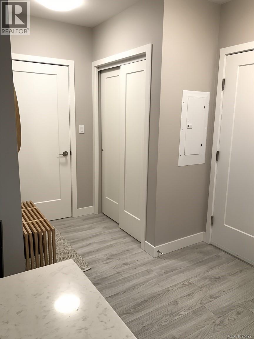 505 1016 Inverness Rd, Saanich, British Columbia  V8X 0B1 - Photo 10 - 1025422