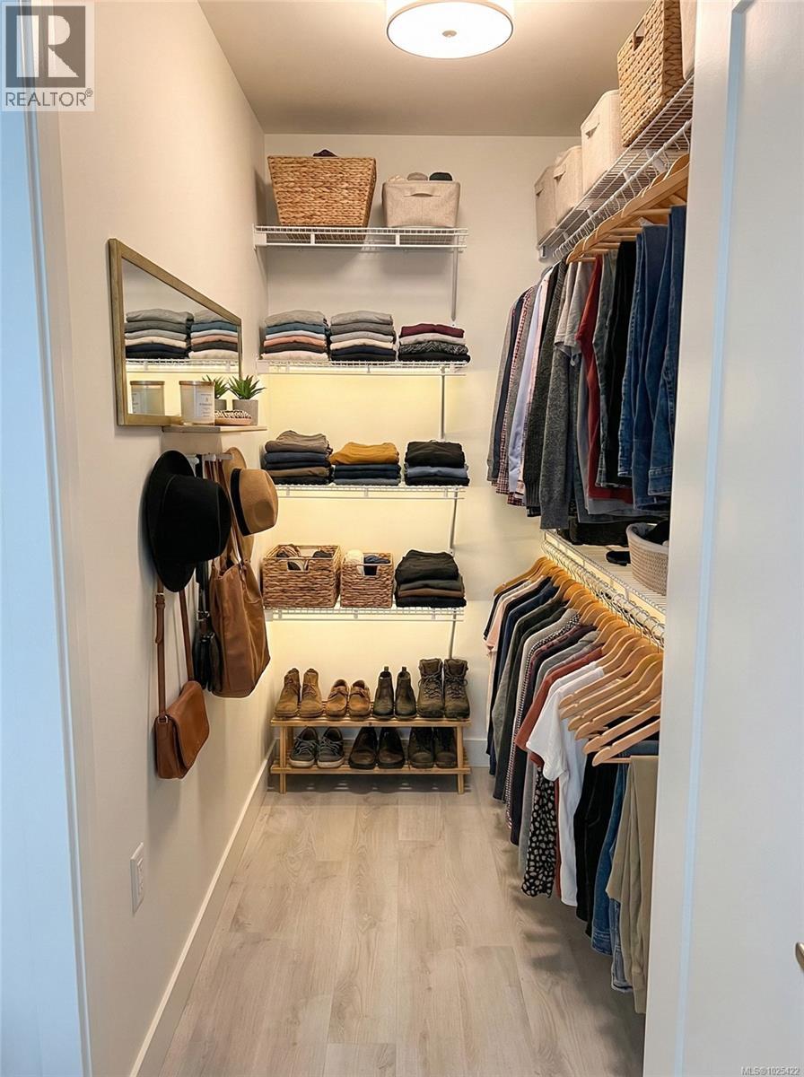 505 1016 Inverness Rd, Saanich, British Columbia  V8X 0B1 - Photo 5 - 1025422